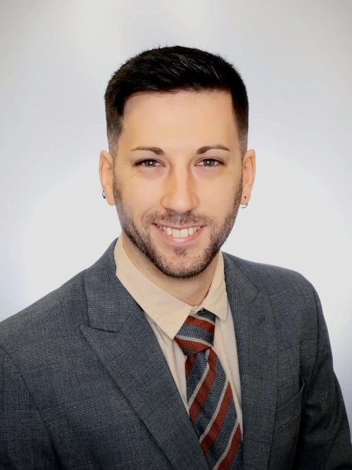 Fotografia de perfil de Valentí Julià Juanola